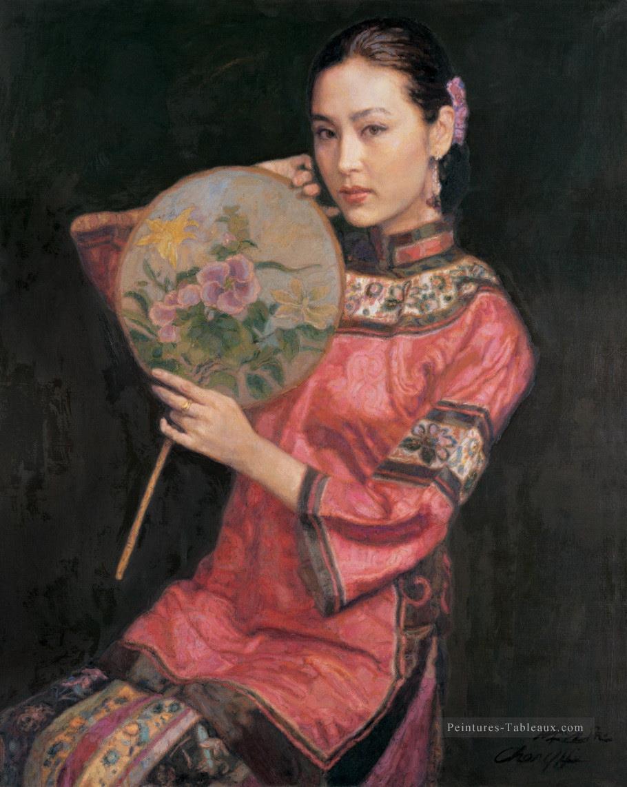 Beauté avec Fan chinois Chen Yifei Peintures à l'huile